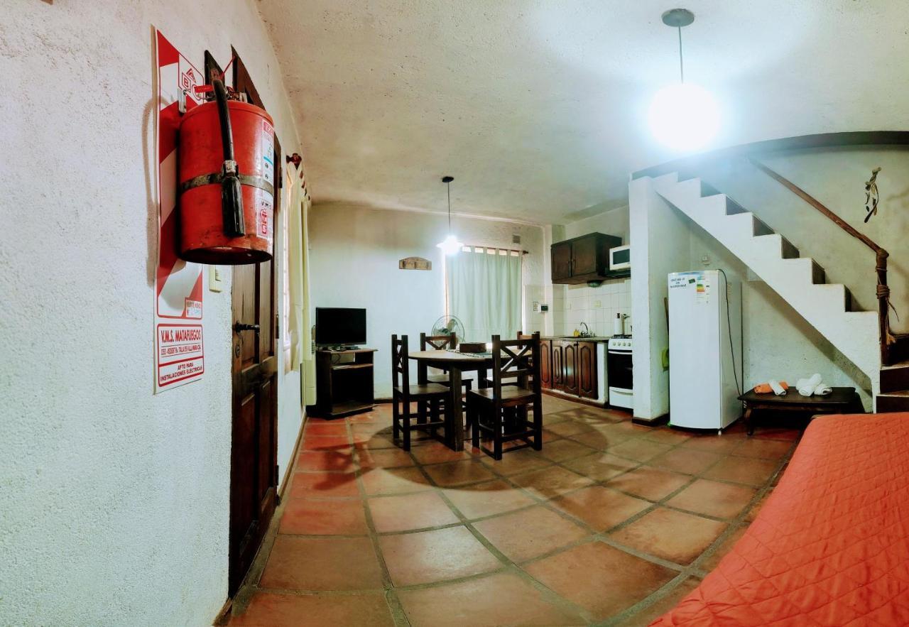 Cabanas Budapest カピージャ・デル・モンテ エクステリア 写真