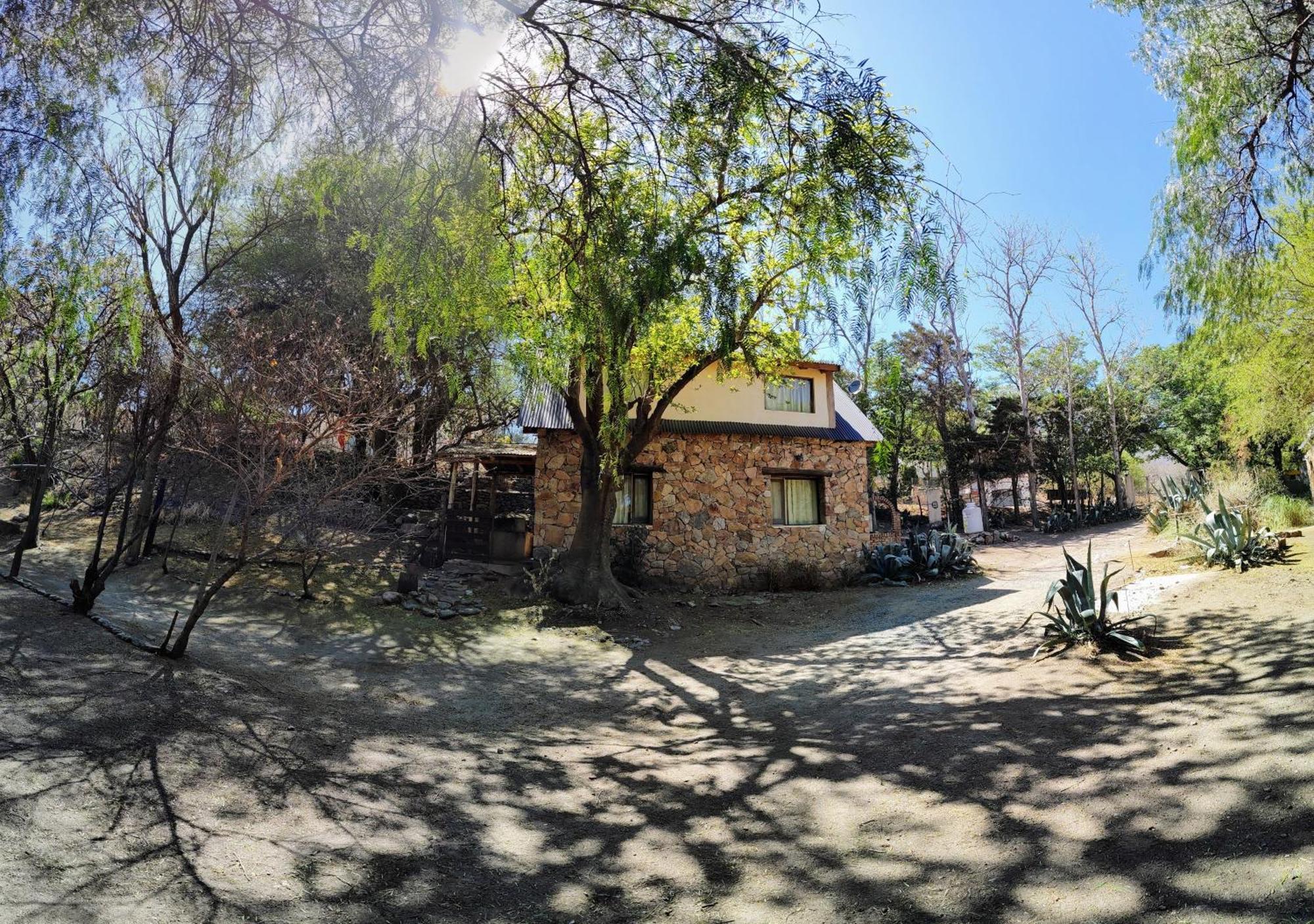 Cabanas Budapest カピージャ・デル・モンテ エクステリア 写真